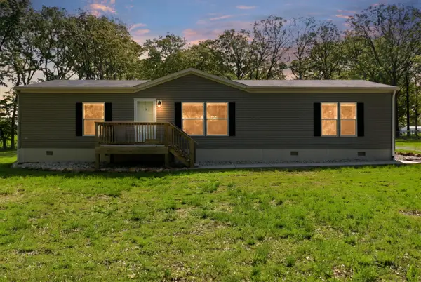 22227 Doe Run Trail, Wheatland, MO 65779