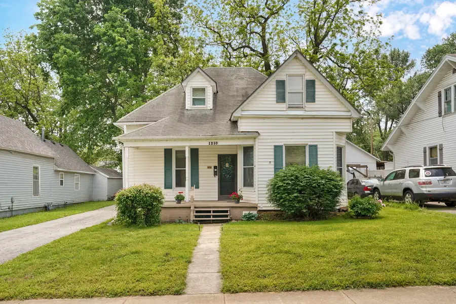 1210 W Atlantic Street, Springfield, MO 65803 - #2