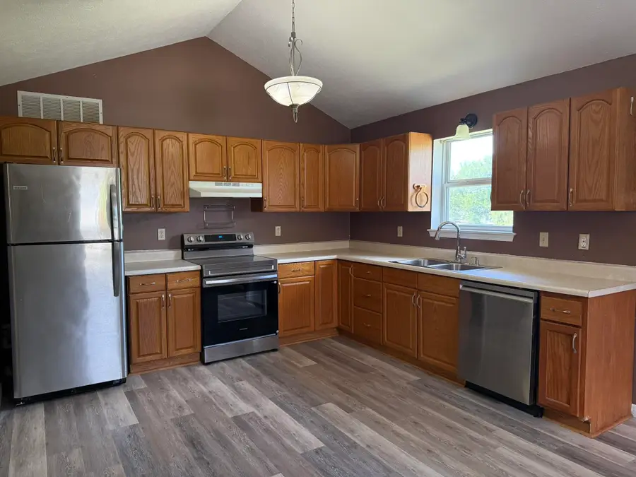 275 E 3rd Street, Marshfield, MO 65706 - #3