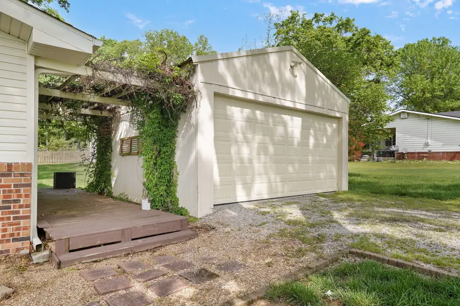 711 N 13th Street, Ozark, MO 65721 - #2