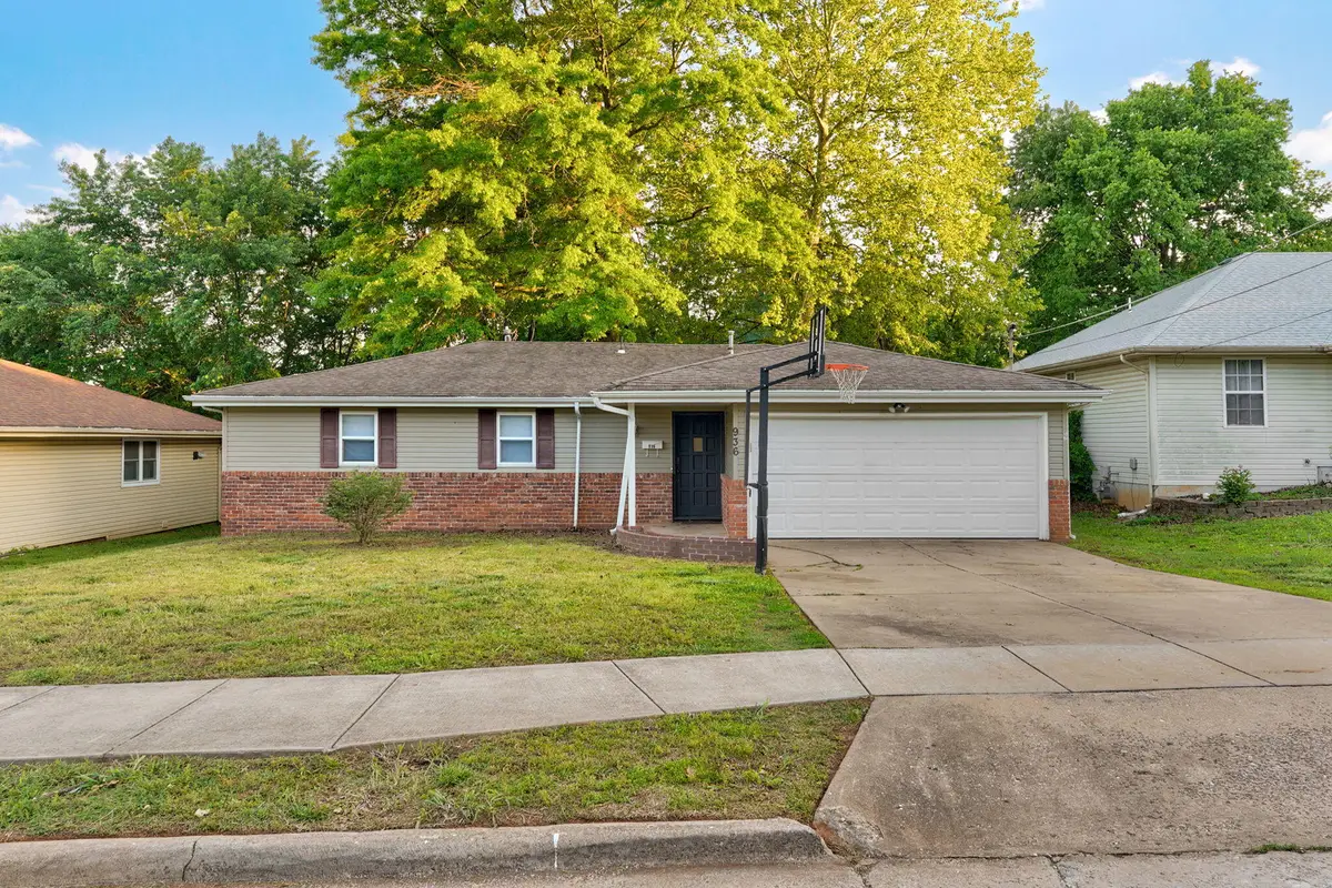 936 W Glenwood Street, Springfield, MO 65807 - #1