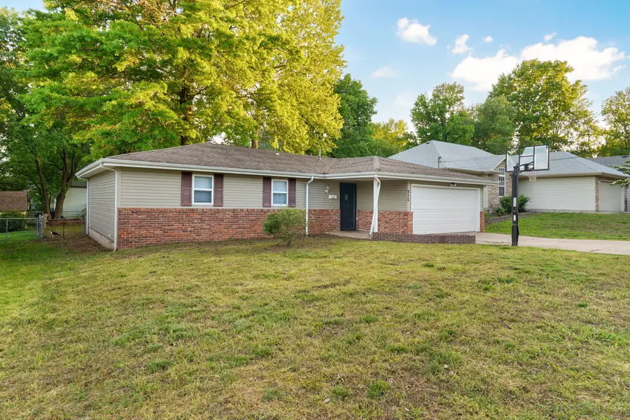 936 W Glenwood Street, Springfield, MO 65807 - #3