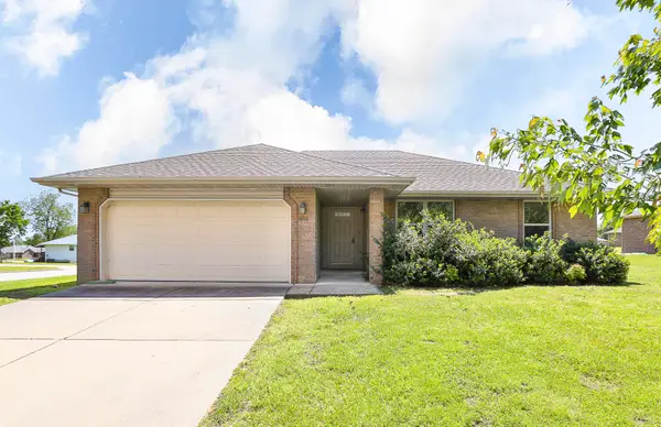 1060 E Walnut Street, Bolivar, MO 65613