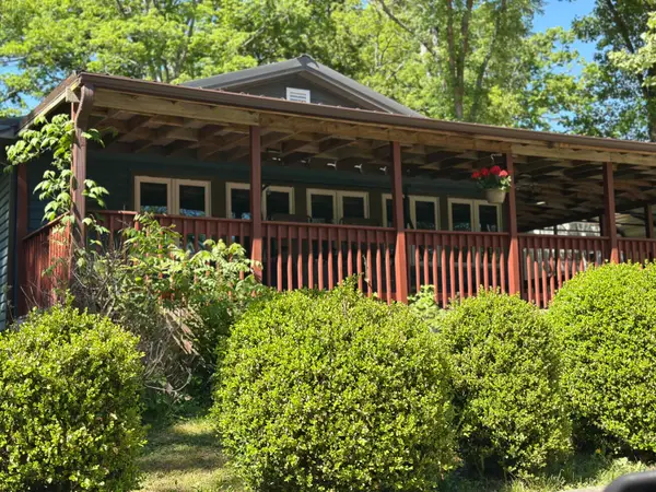 2210 Eaglecrest Road, Cape Fair, MO 65624