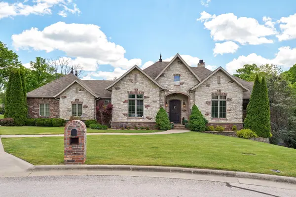 4682 E Stonebrook Court, Springfield, MO 65809