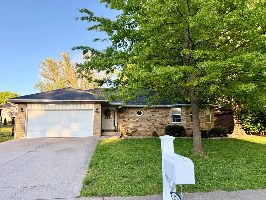 2722 S Meadowlark Avenue, Springfield, MO 65807 - #2