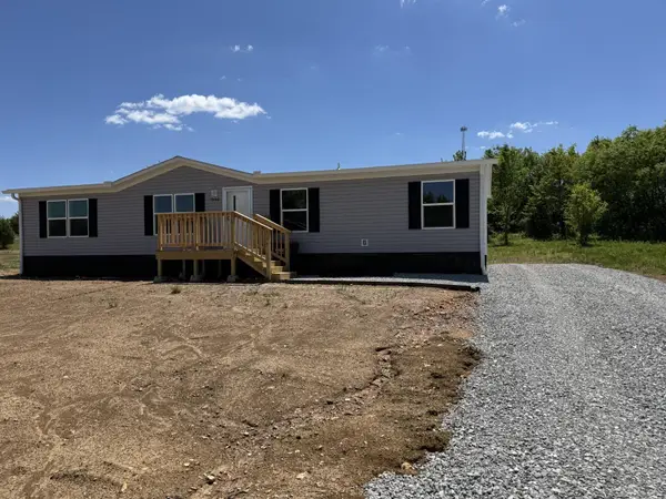 7892 Blockade Village N, Seligman, MO 65745