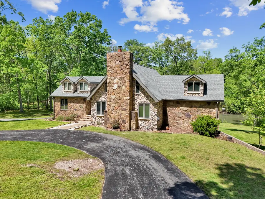 4912 S Deer Run Loop, Carthage, MO 64836 - #2