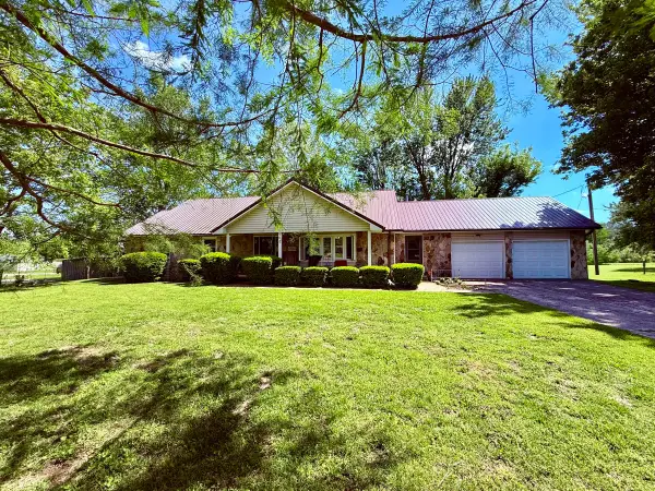 908 W Clouse Street, Mountain Grove, MO 65711