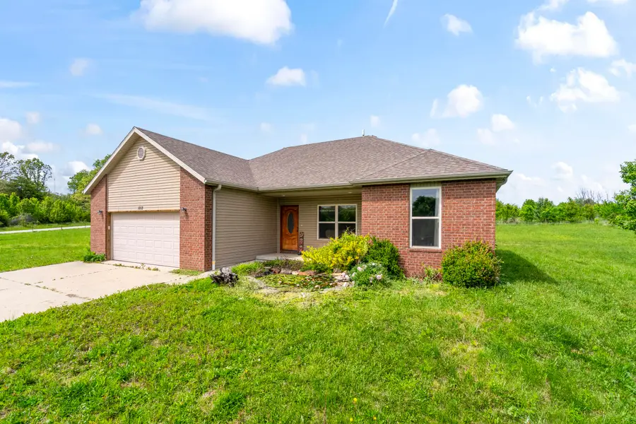 1812 Farmland Road, Marshfield, MO 65706 - #2