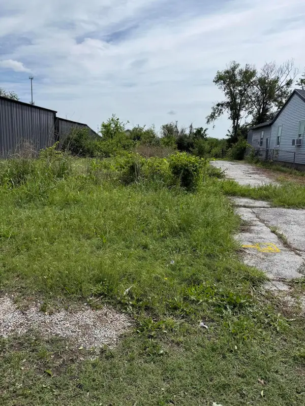1454 N Forest Avenue, Springfield, MO 65802