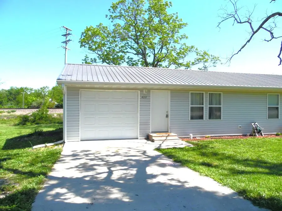 422 E South Street, Mansfield, MO 65704 - #2