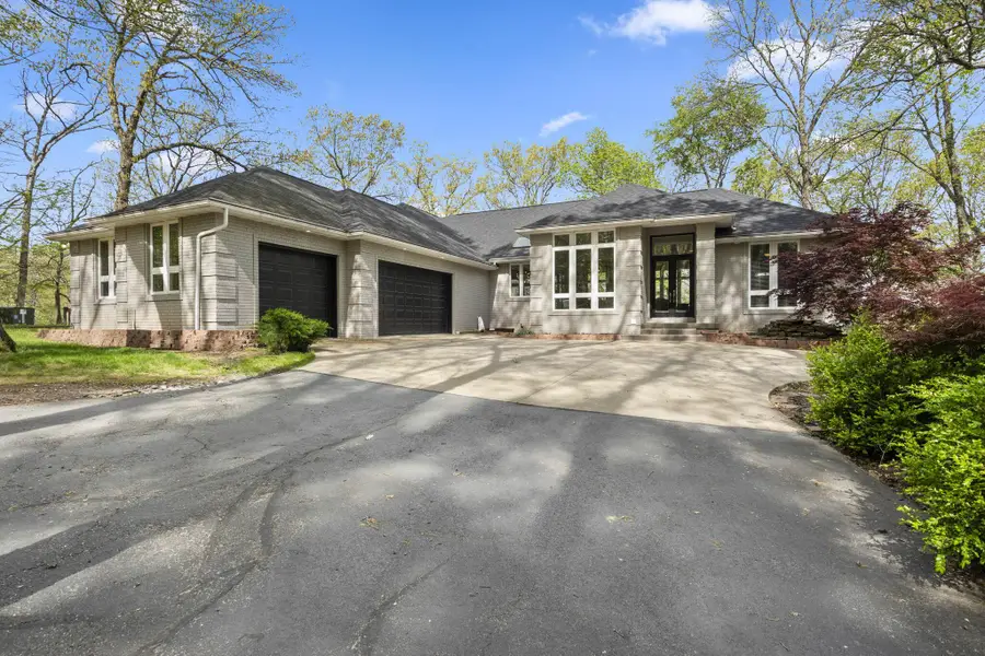 2925 S Ridgewood Lane, Springfield, MO 65809 - #2