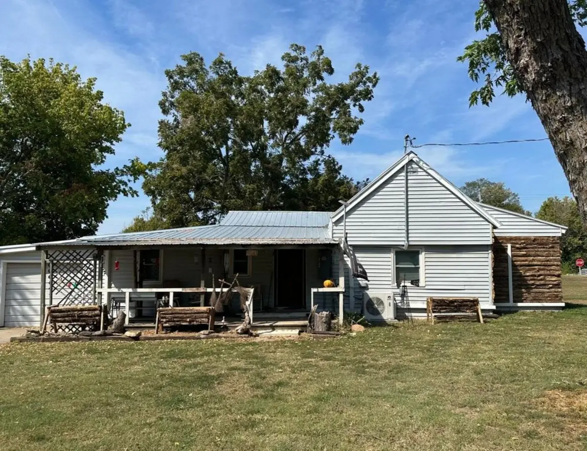 7 Box Street, Arcola, MO 65603 - #1
