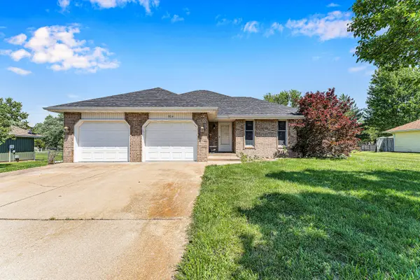 604 S Redbud Avenue, Strafford, MO 65757