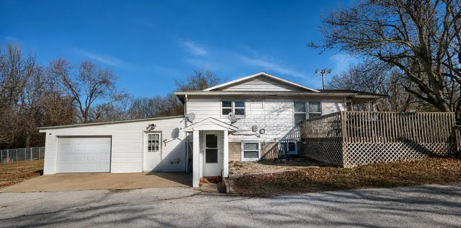 811 N Oakland Avenue, Bolivar, MO 65613 - #2