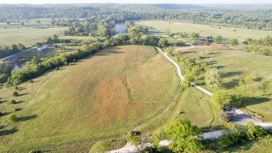000 Northfork Village Street, Tecumseh, MO 65760 - #2