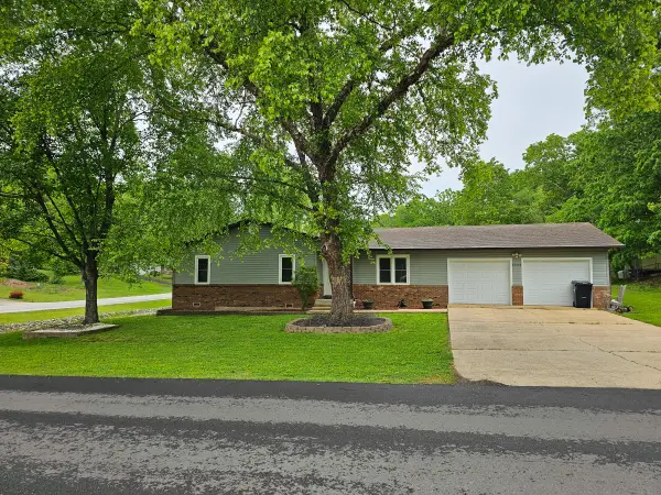 2204 Wayhaven Drive, West Plains, MO 65775