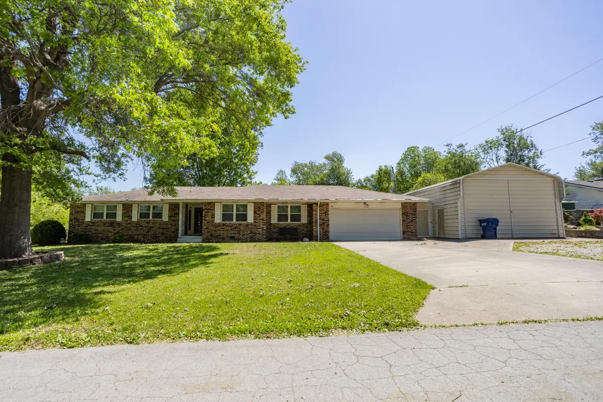 708 S Pine Avenue, Republic, MO 65738 - #1