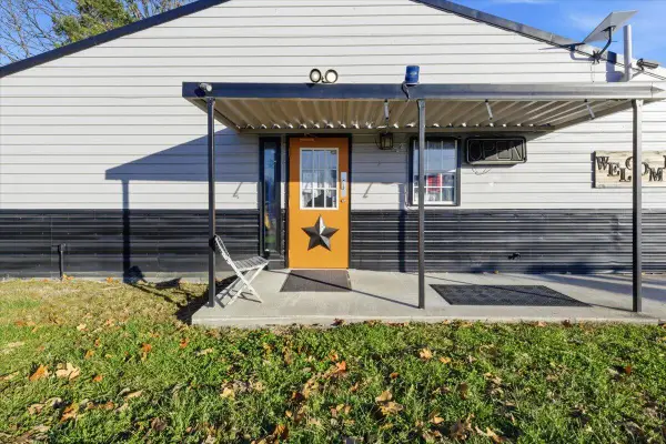 22889 Mo-64, Hermitage, MO 65668