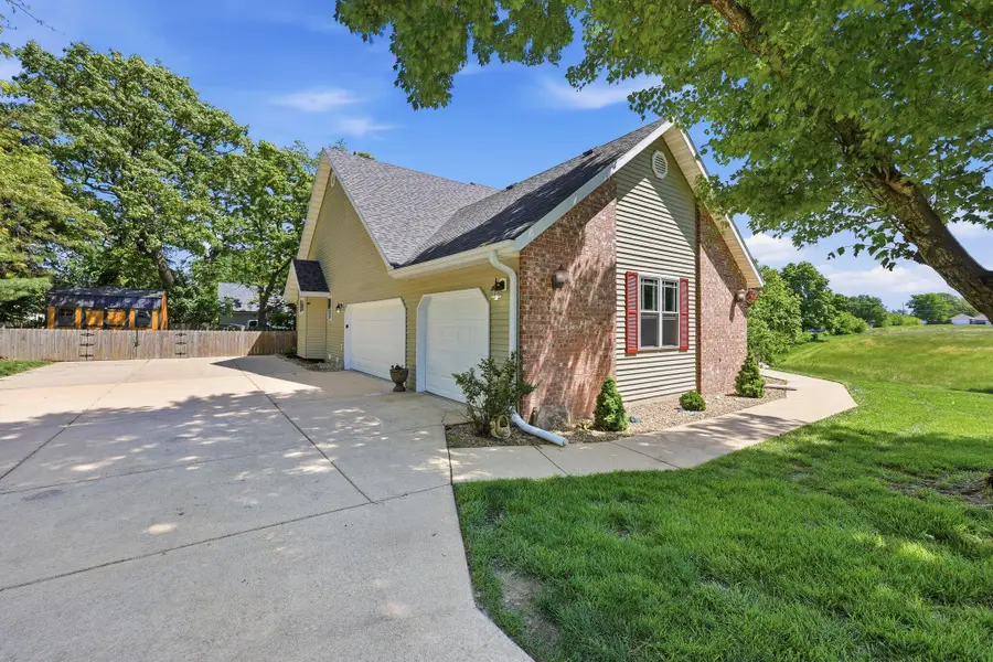 1109 Glen Oaks Drive, Nixa, MO 65714 - #3