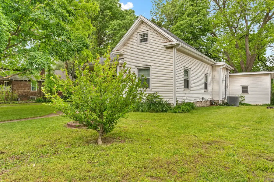 939 S Missouri Avenue, Springfield, MO 65806 - #2