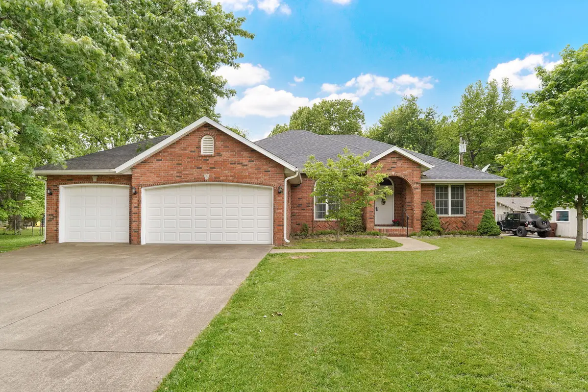 5757 S Foxboro Trail, Springfield, MO 65804 - #1