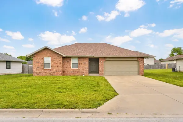 5551 W David Street W, Springfield, MO 65802
