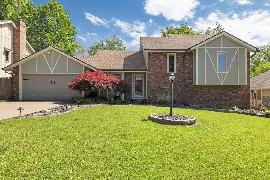 1226 E Highpoint Street, Springfield, MO 65804 - #2