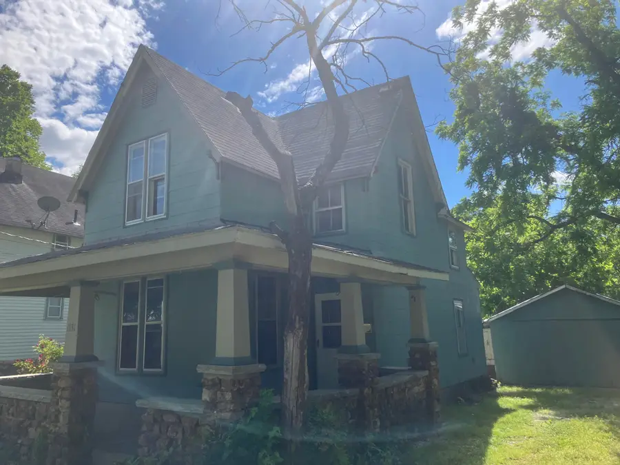 1131 Lyon Street, Carthage, MO 64836 - #3