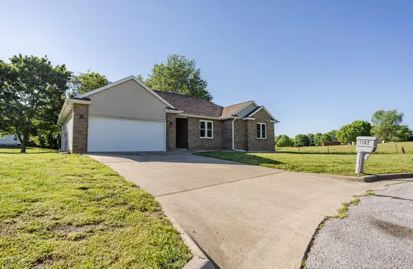 1502 S 17th Avenue, Ozark, MO 65721