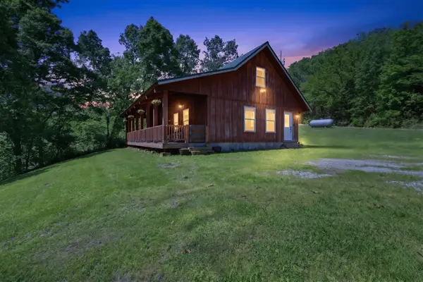 9004 Timber Drive, Mountain Grove, MO 65711