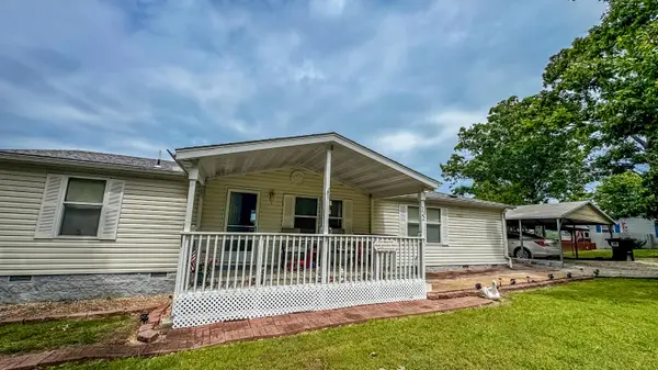 1322 Lakeway Road, Kissee Mills, MO 65680