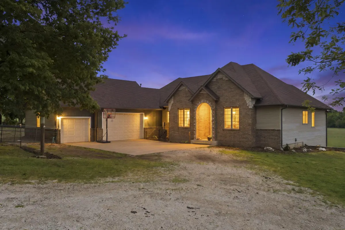8202 N Farm Road 53, Walnut Grove, MO 65770 - #1