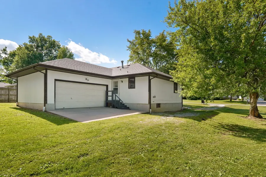 4010 W Dahlia Drive, Battlefield, MO 65619 - #2