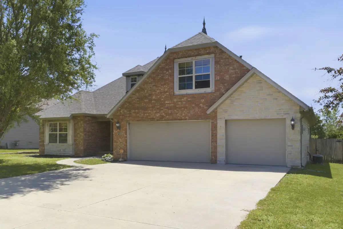 5254 E Hackberry Street, Springfield, MO 65809 - #1