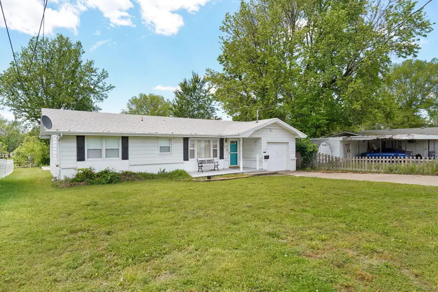2723 N Missouri Avenue, Springfield, MO 65803 - #2