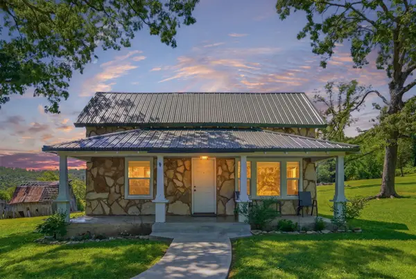 4706 Flat Creek Road, Cape Fair, MO 65624