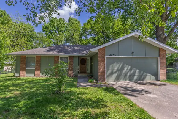 2725 E Lombard Street, Springfield, MO 65802