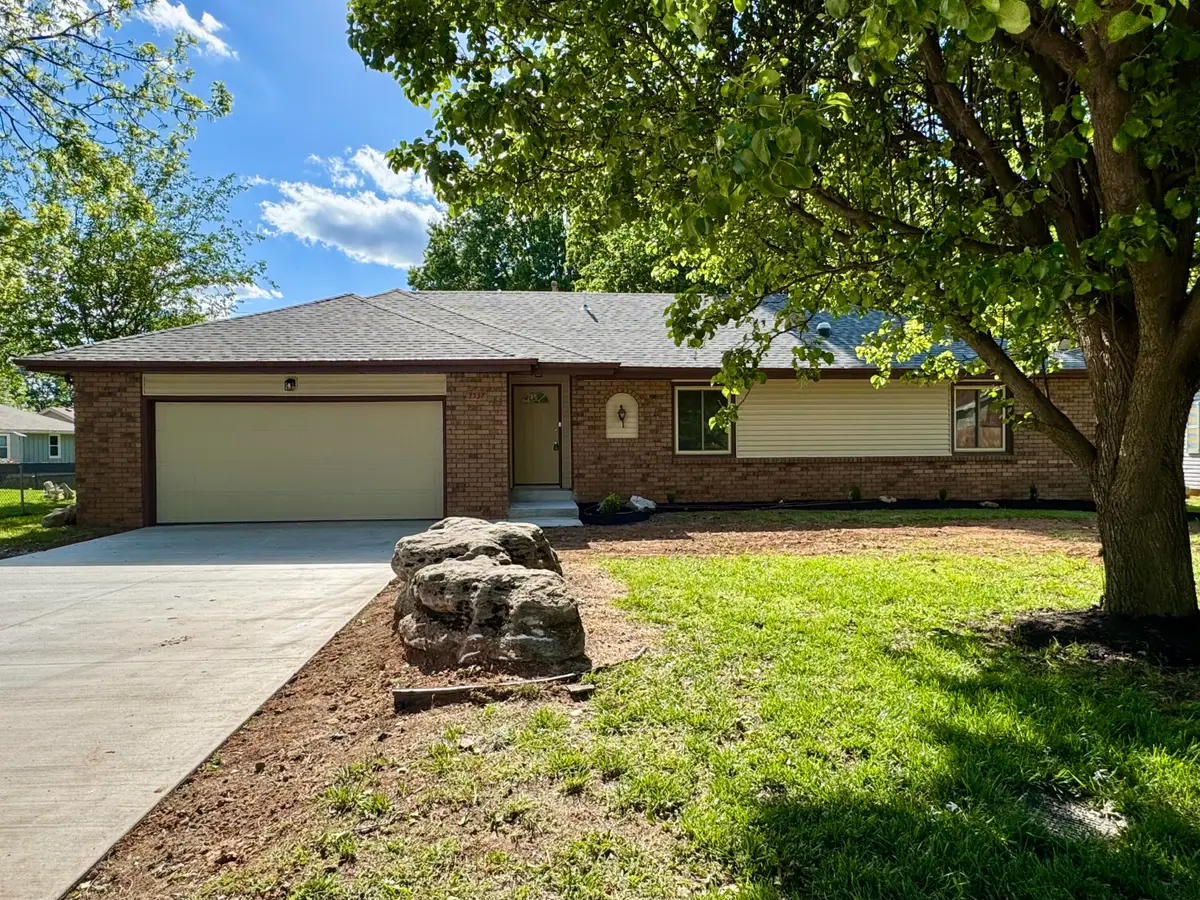 3537 S Dollison Avenue, Springfield, MO 65807 - #1