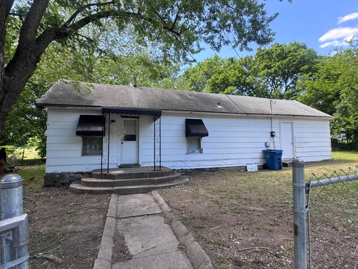310 N Cox Avenue, Joplin, MO 64801 - #1