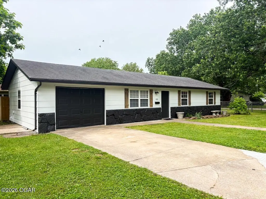 801 Riverside Drive, Neosho, MO 64850 - #1