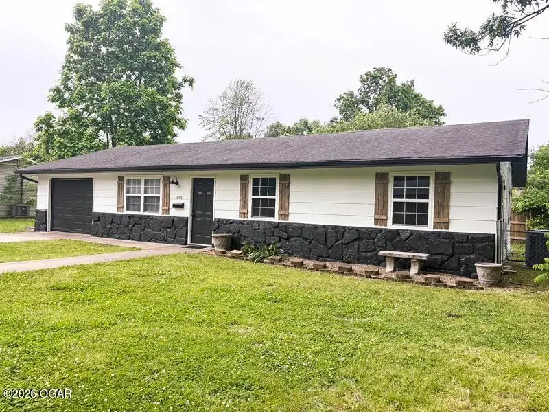 801 Riverside Drive, Neosho, MO 64850 - #2