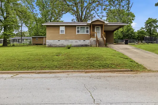 1417 Oakhill Drive, Cassville, MO 65625