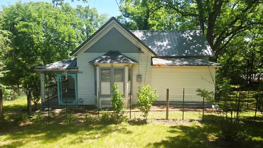 506 S Carr Street, Galena, MO 65656 - #2