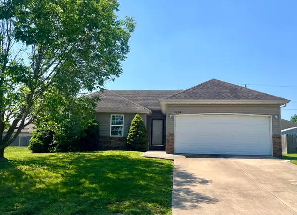 2124 E Primrose Street, Republic, MO 65738