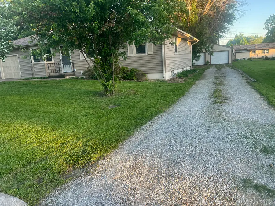 200 W Magnolia Street, Clinton, MO 64735 - #3