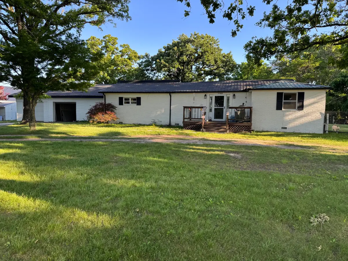 17909 Locust Road, Neosho, MO 64850 - #1