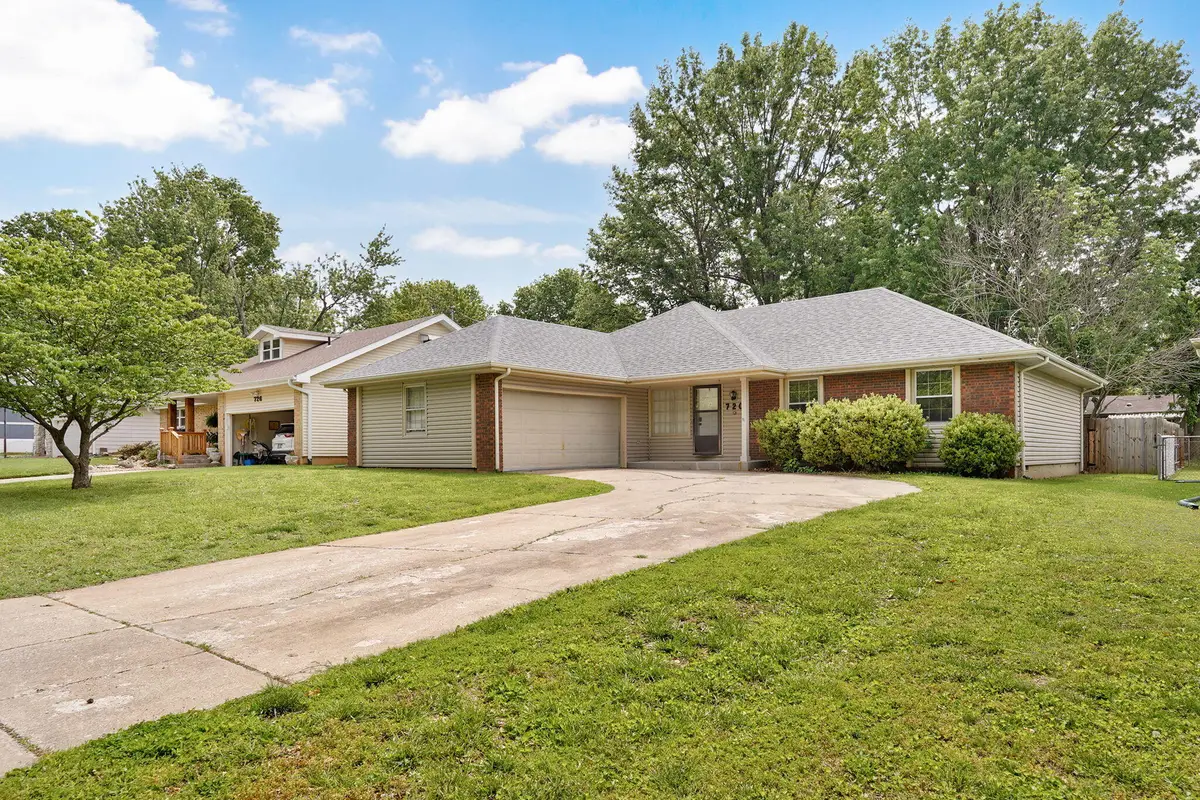 720 E Rosebrier Street, Springfield, MO 65807 - #1