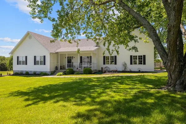 4322 S 94th Road, Bolivar, MO 65613